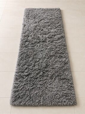 Luxury Gray Shag Bath Runner - Plush Comfort